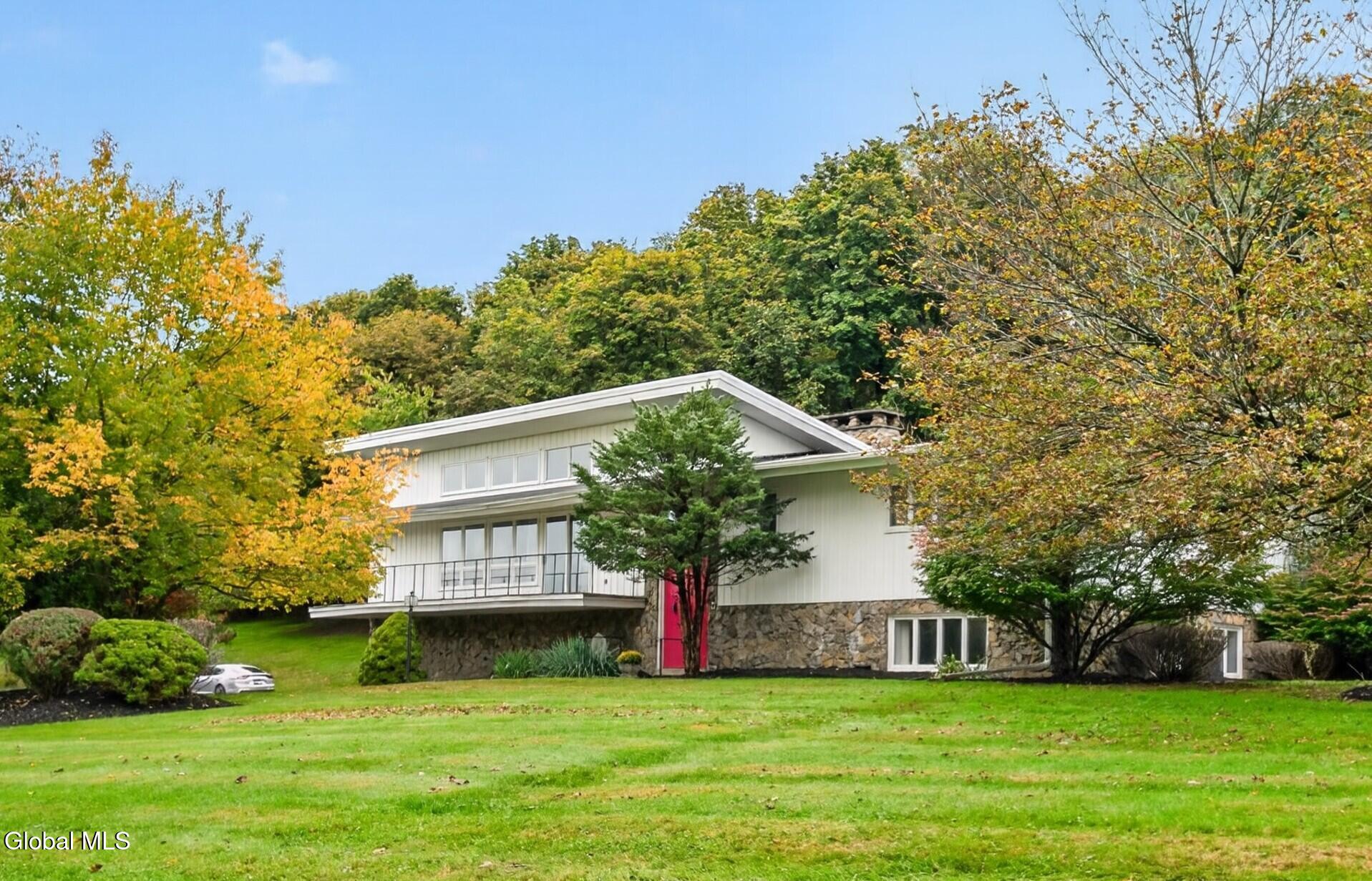 24 Oriel Lane Rensselaer NY 12144