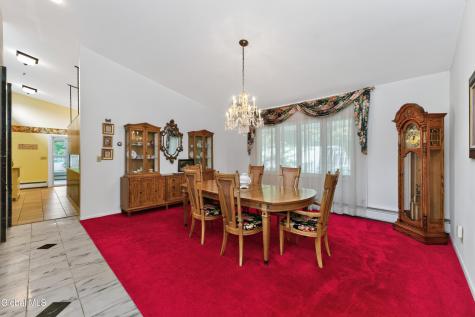 24 Oriel Lane Rensselaer NY 12144