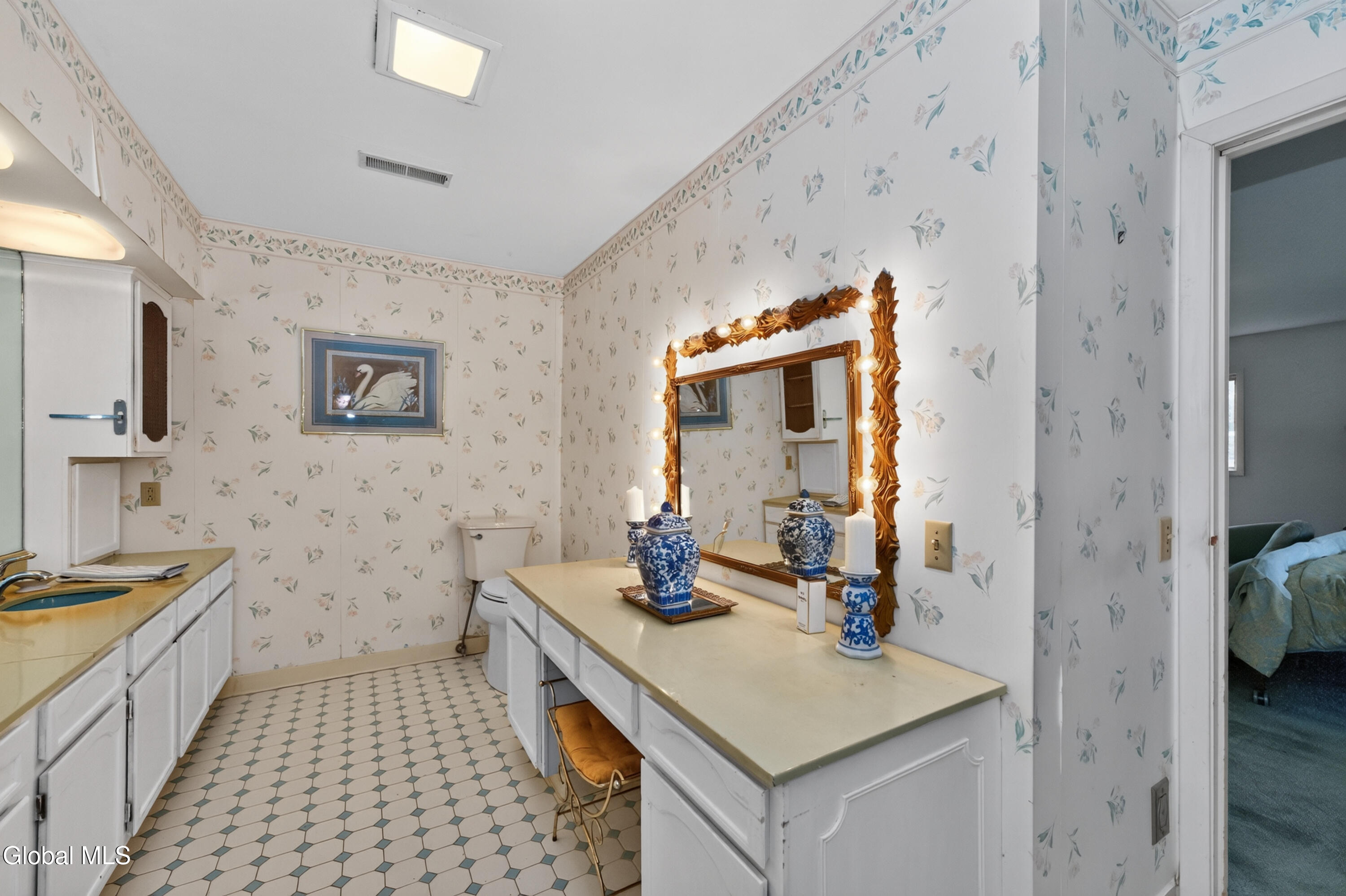 24 Oriel Lane Rensselaer NY 12144