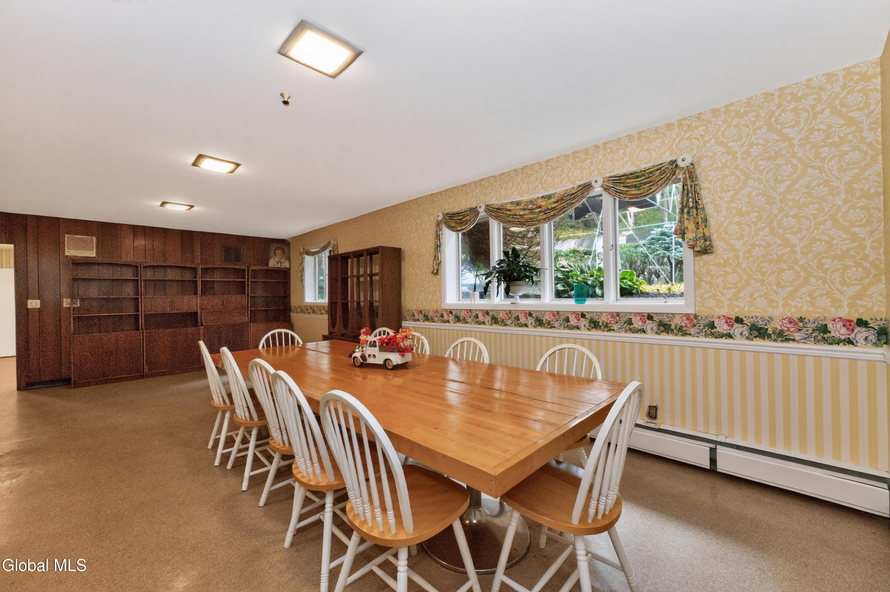 24 Oriel Lane Rensselaer NY 12144