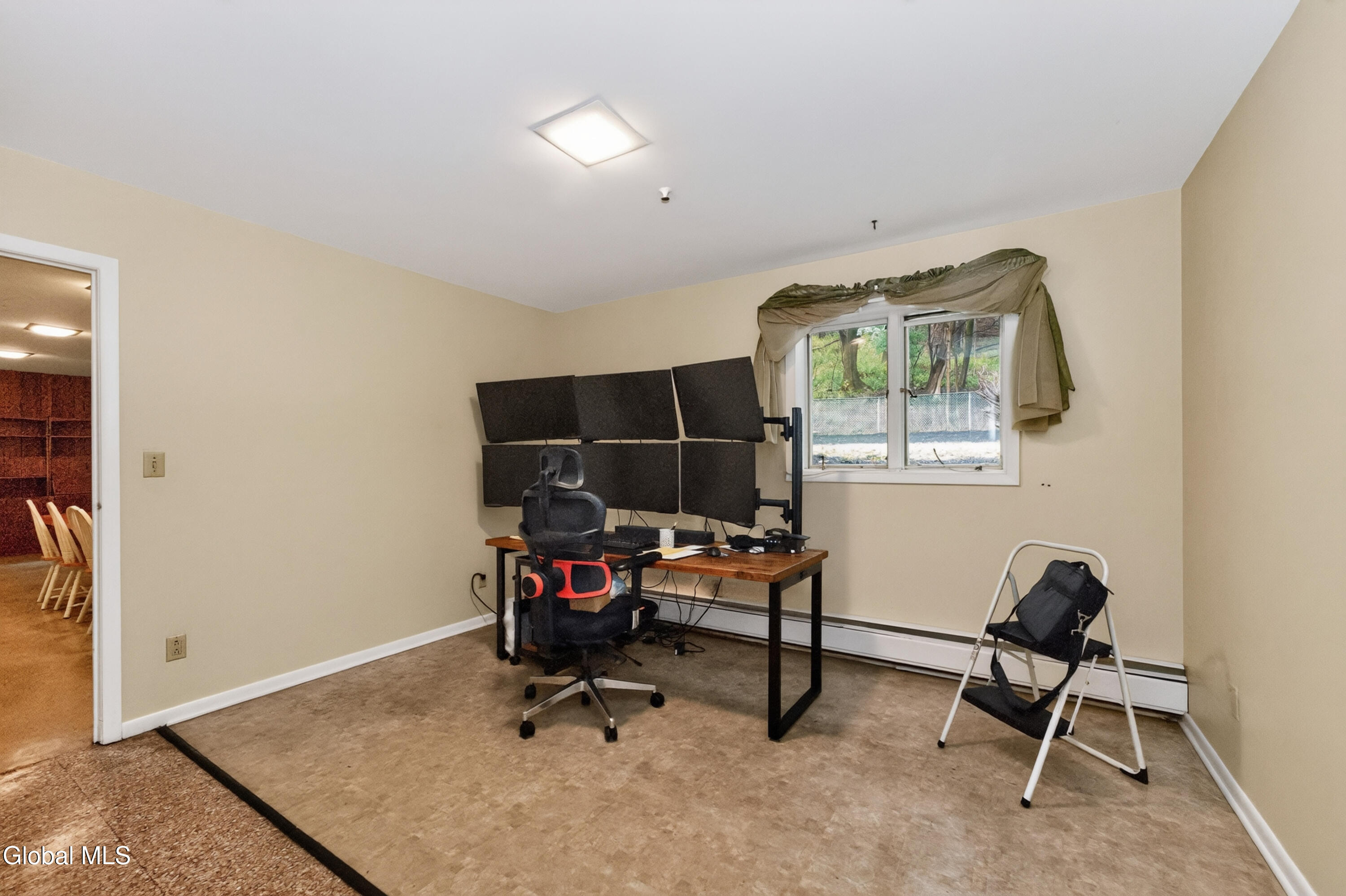 24 Oriel Lane Rensselaer NY 12144