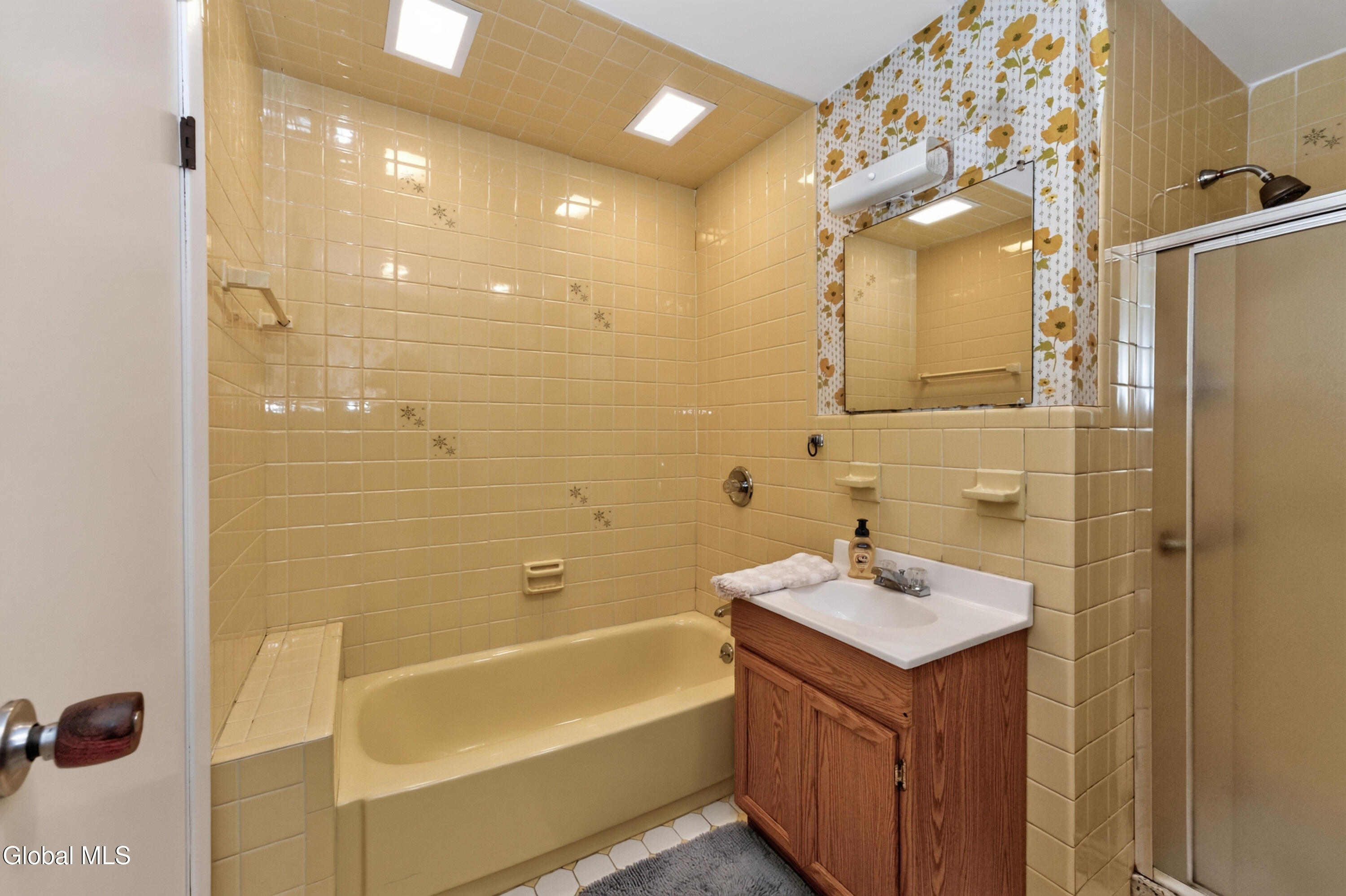 24 Oriel Lane Rensselaer NY 12144
