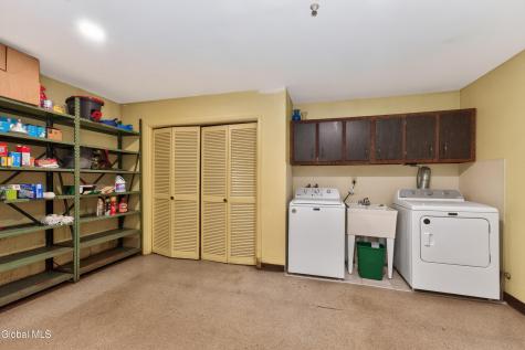 24 Oriel Lane Rensselaer NY 12144