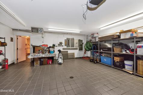 24 Oriel Lane Rensselaer NY 12144