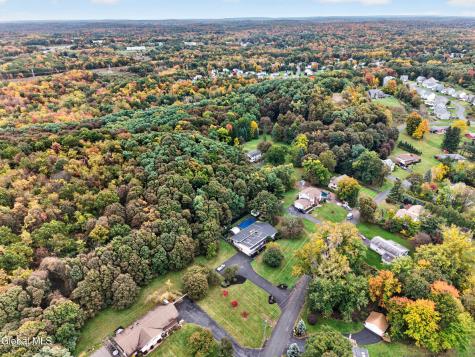 24 Oriel Lane Rensselaer NY 12144