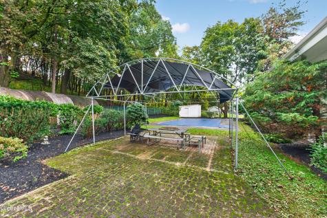 24 Oriel Lane Rensselaer NY 12144