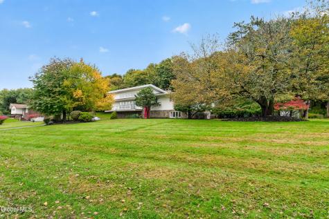 24 Oriel Lane Rensselaer NY 12144