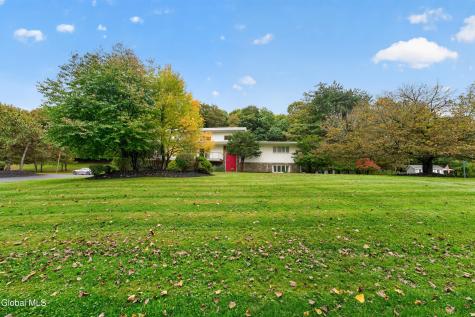 24 Oriel Lane Rensselaer NY 12144