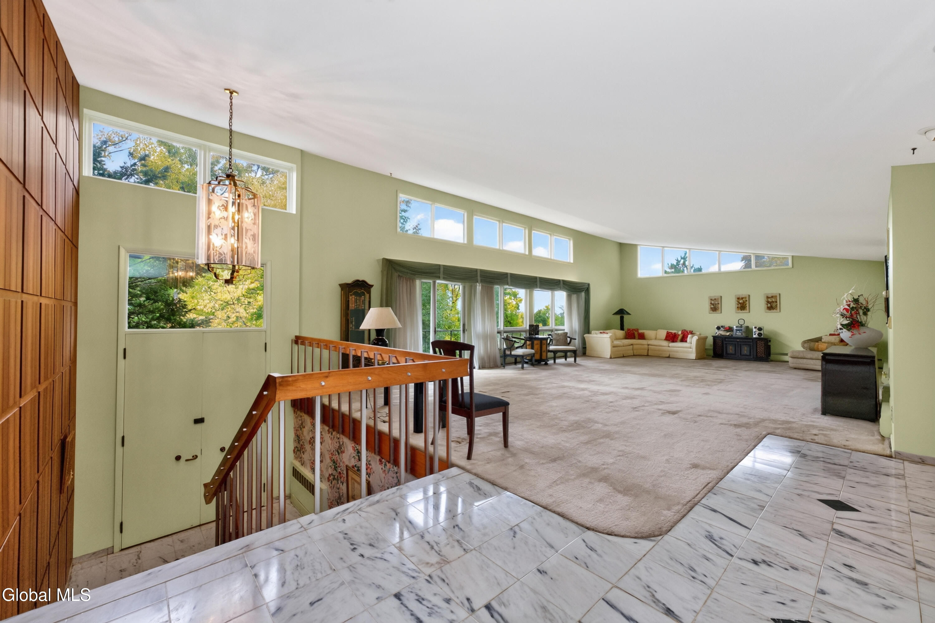 24 Oriel Lane Rensselaer NY 12144