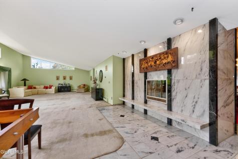 24 Oriel Lane Rensselaer NY 12144