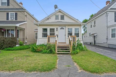 2726 Denver Avenue Schenectady NY 12306