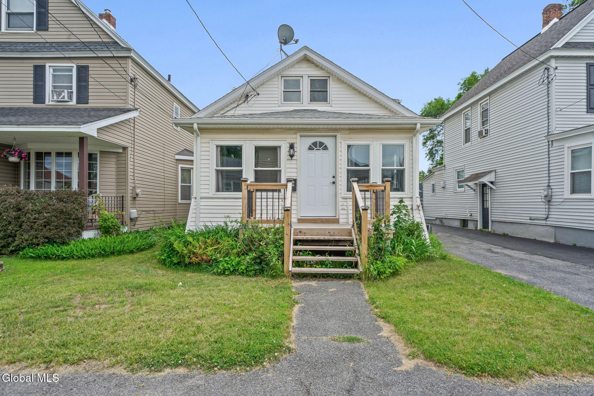 2726 Denver Avenue Schenectady NY 12306
