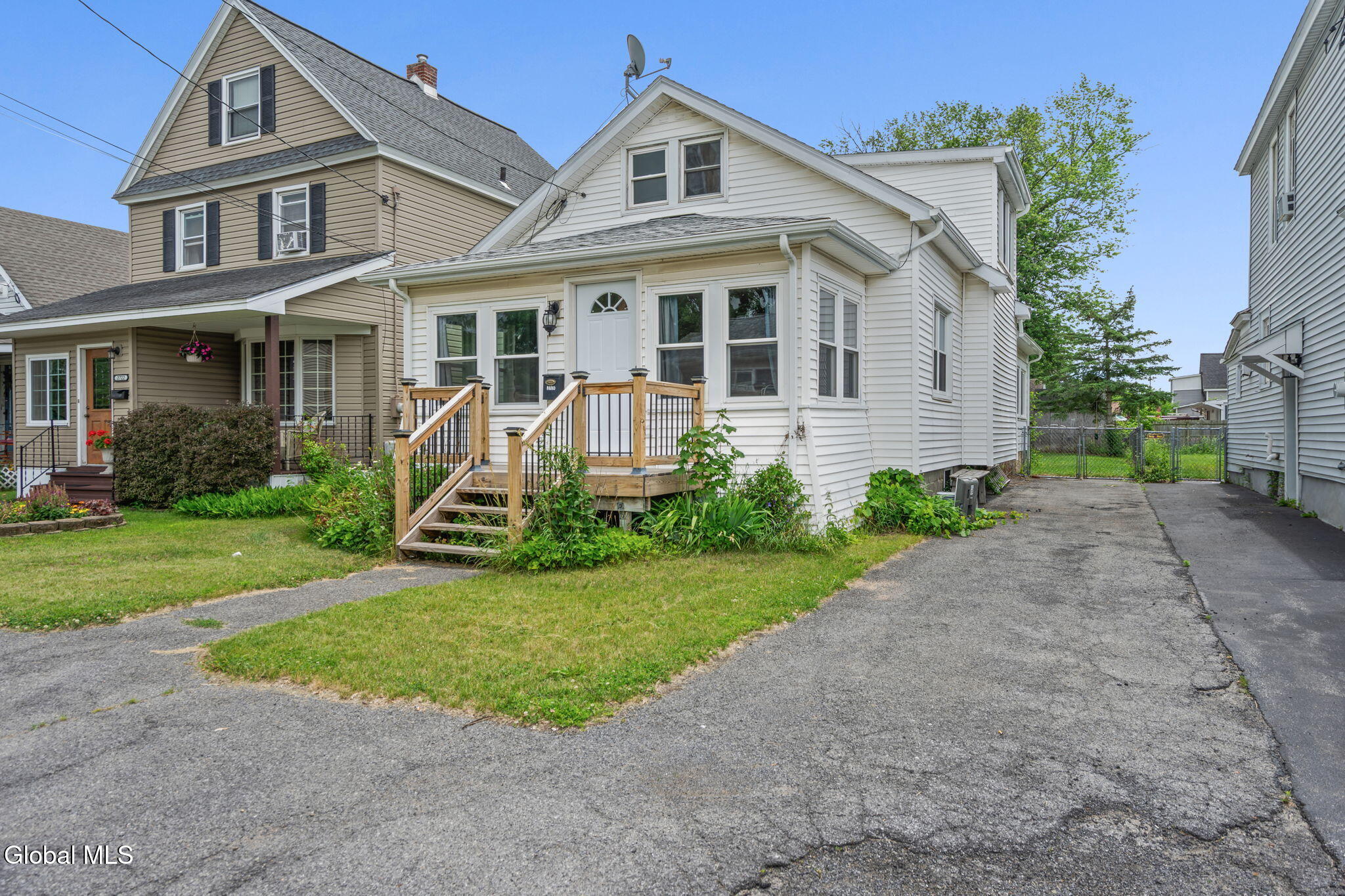 2726 Denver Avenue Schenectady NY 12306