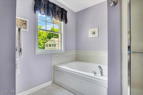 640 Grooms Road Clifton Park NY 12065