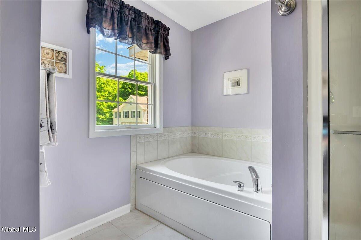 640 Grooms Road Clifton Park NY 12065