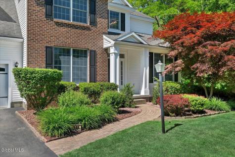 640 Grooms Road Clifton Park NY 12065