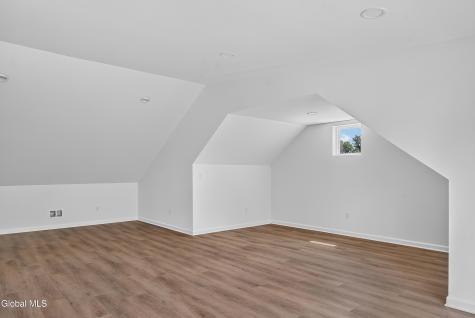 104 Whispering Pines Way Schenectady NY 12306