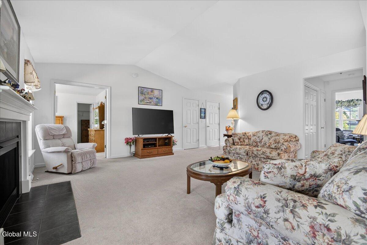 1 Slatestone Drive Scotia NY 12302