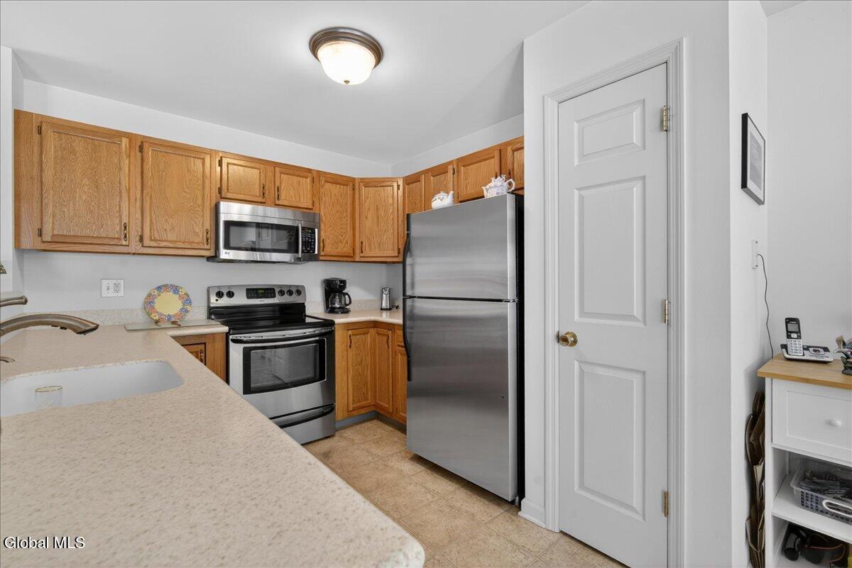 1 Slatestone Drive Scotia NY 12302
