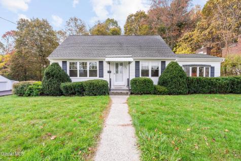 105 Overlook Avenue Latham NY 12110