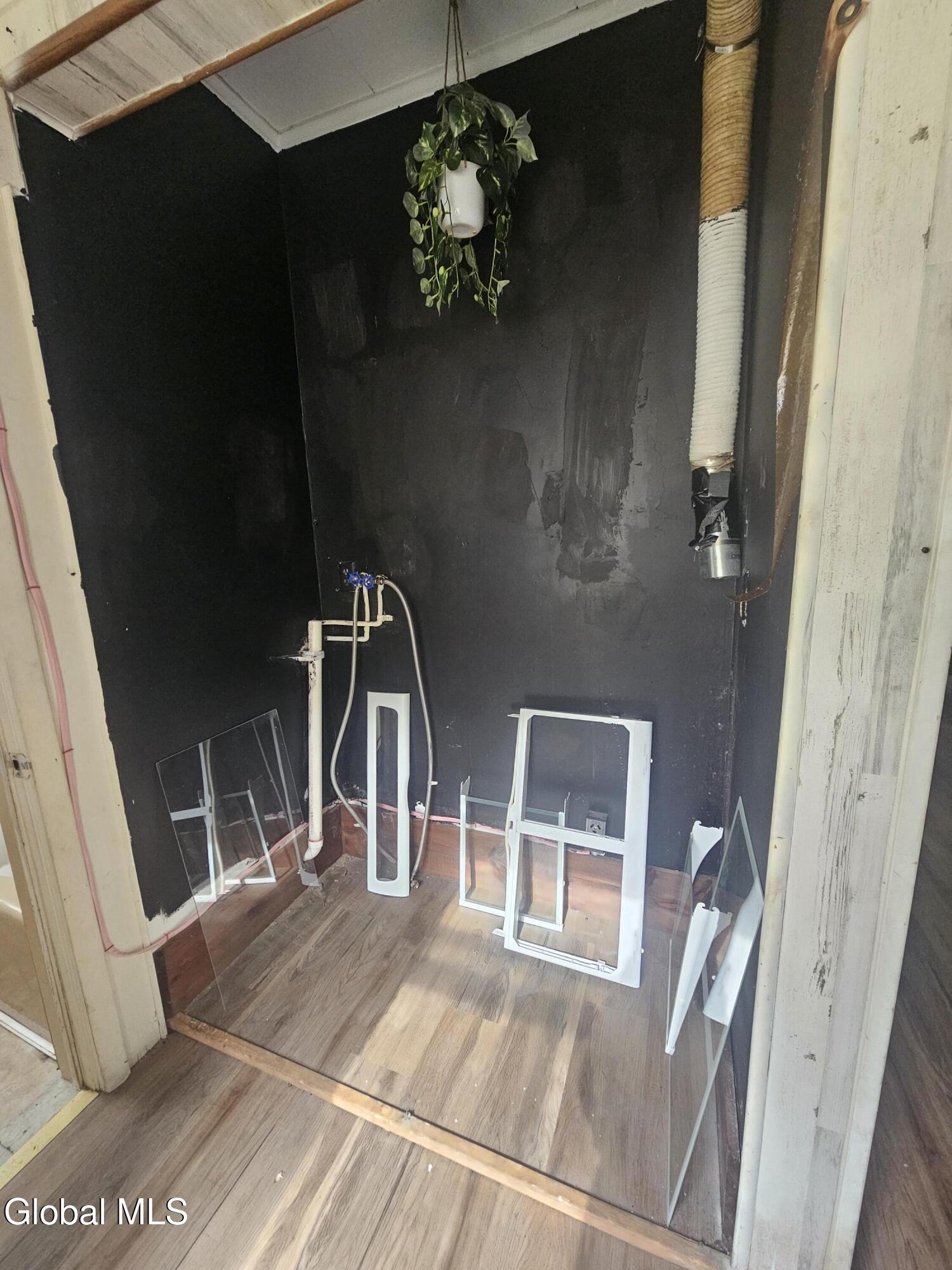 164 Saratoga Avenue Waterford NY 12188