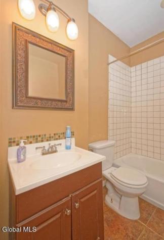 164 Saratoga Avenue Waterford NY 12188