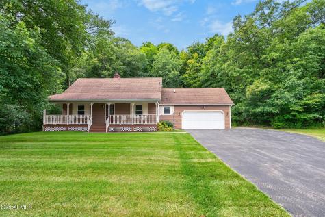 935 Altamont-voorheesville Road Voorheesville NY 12009