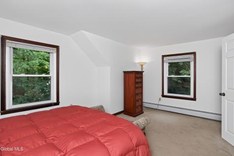 935 Altamont-voorheesville Road Voorheesville NY 12009