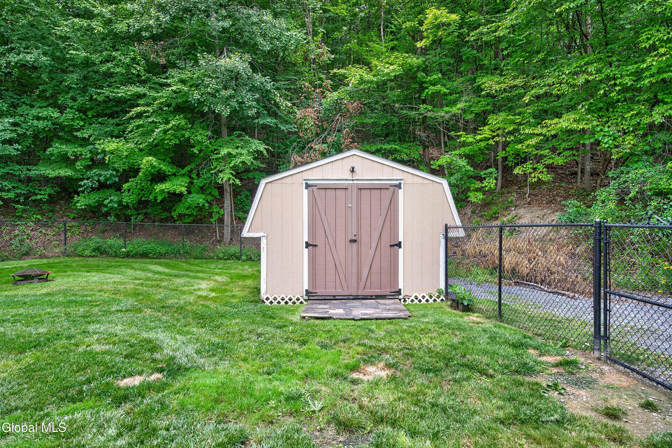 935 Altamont-voorheesville Road Voorheesville NY 12009