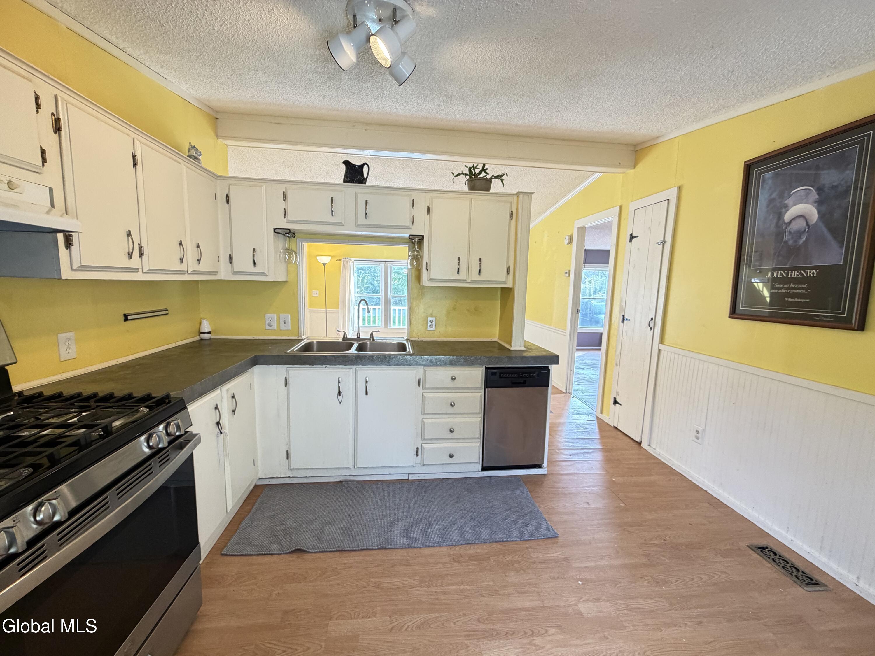 9 Spring Valley Lane Cambridge NY 12816