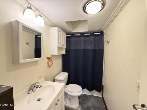 9 Spring Valley Lane Cambridge NY 12816