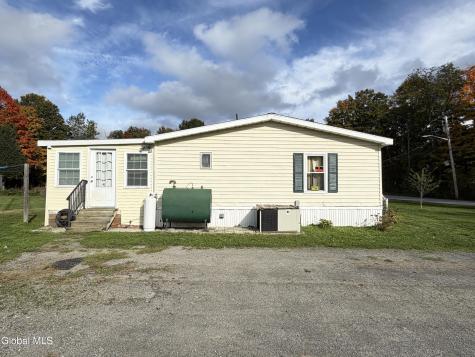 9 Spring Valley Lane Cambridge NY 12816