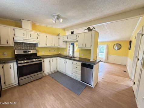 9 Spring Valley Lane Cambridge NY 12816