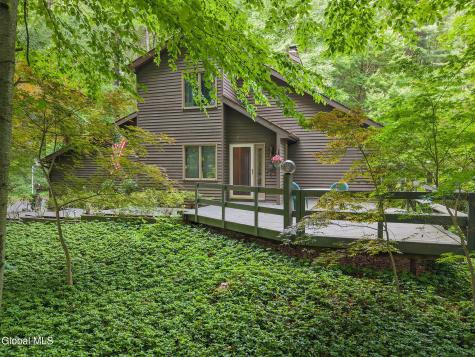 623 Bruno Road Clifton Park NY 12065