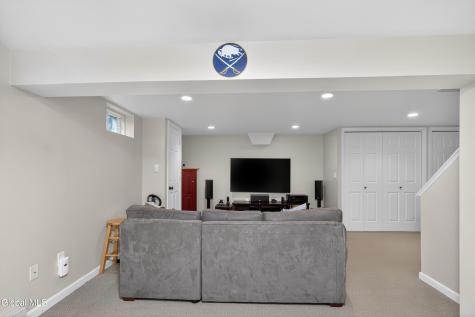 18 County Clare Lane Niskayuna NY 12309