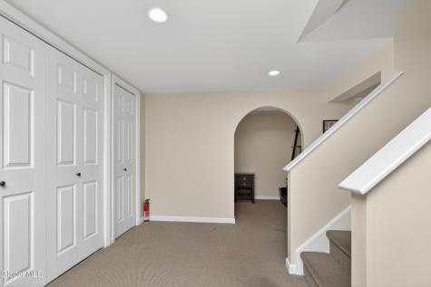18 County Clare Lane Niskayuna NY 12309