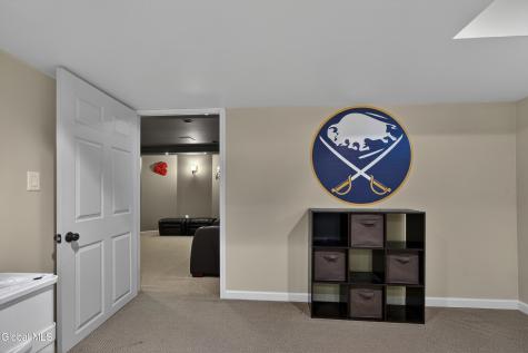 18 County Clare Lane Niskayuna NY 12309