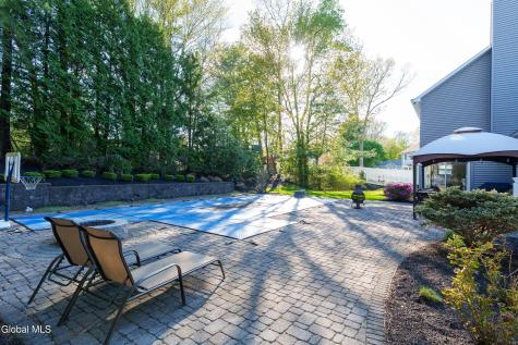 18 County Clare Lane Niskayuna NY 12309