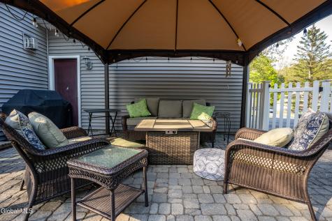 18 County Clare Lane Niskayuna NY 12309
