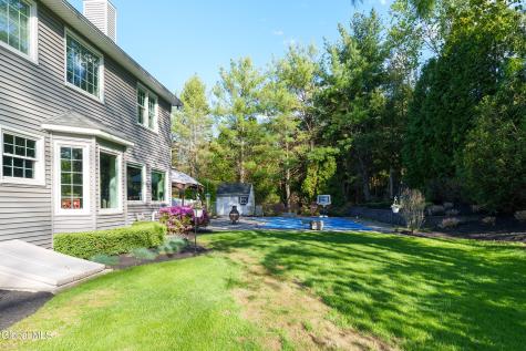18 County Clare Lane Niskayuna NY 12309