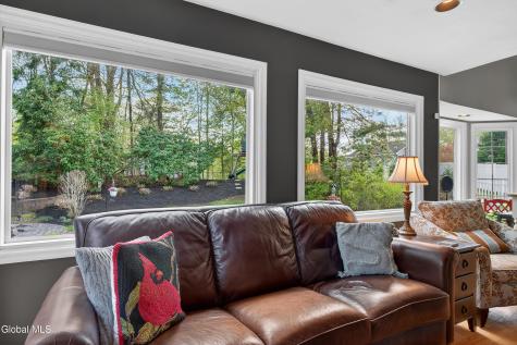 18 County Clare Lane Niskayuna NY 12309
