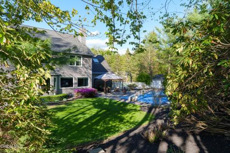 18 County Clare Lane Niskayuna NY 12309