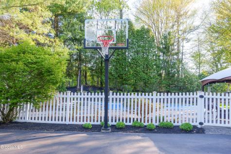 18 County Clare Lane Niskayuna NY 12309