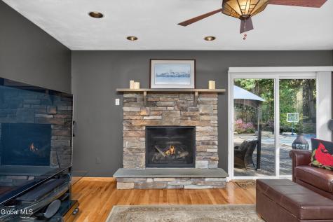 18 County Clare Lane Niskayuna NY 12309