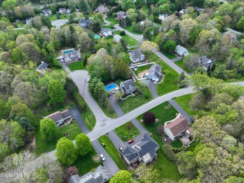 18 County Clare Lane Niskayuna NY 12309