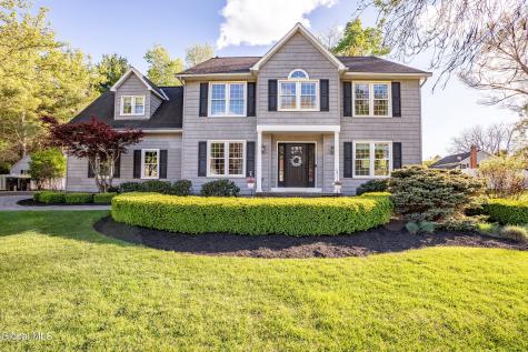 18 County Clare Lane Niskayuna NY 12309