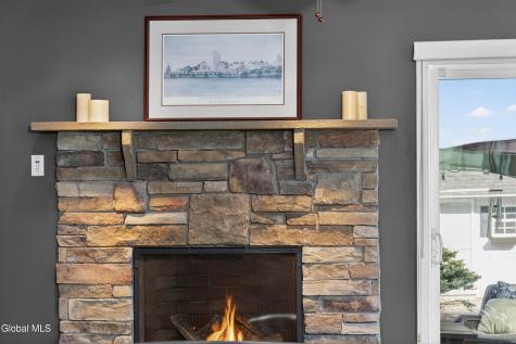 18 County Clare Lane Niskayuna NY 12309