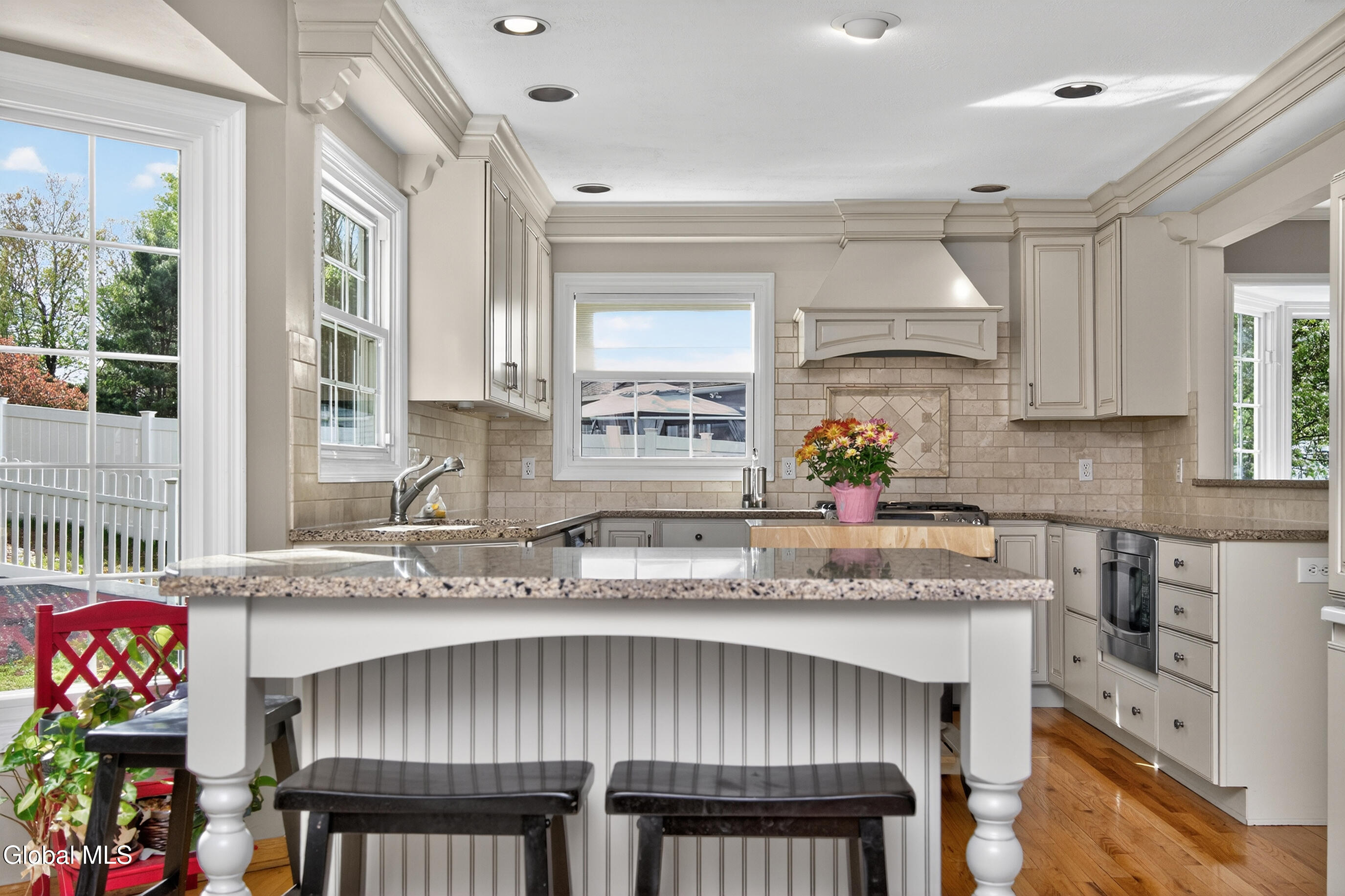 18 County Clare Lane Niskayuna NY 12309