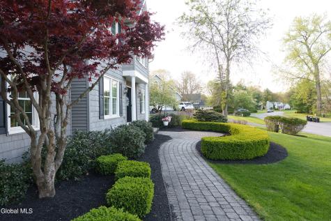 18 County Clare Lane Niskayuna NY 12309