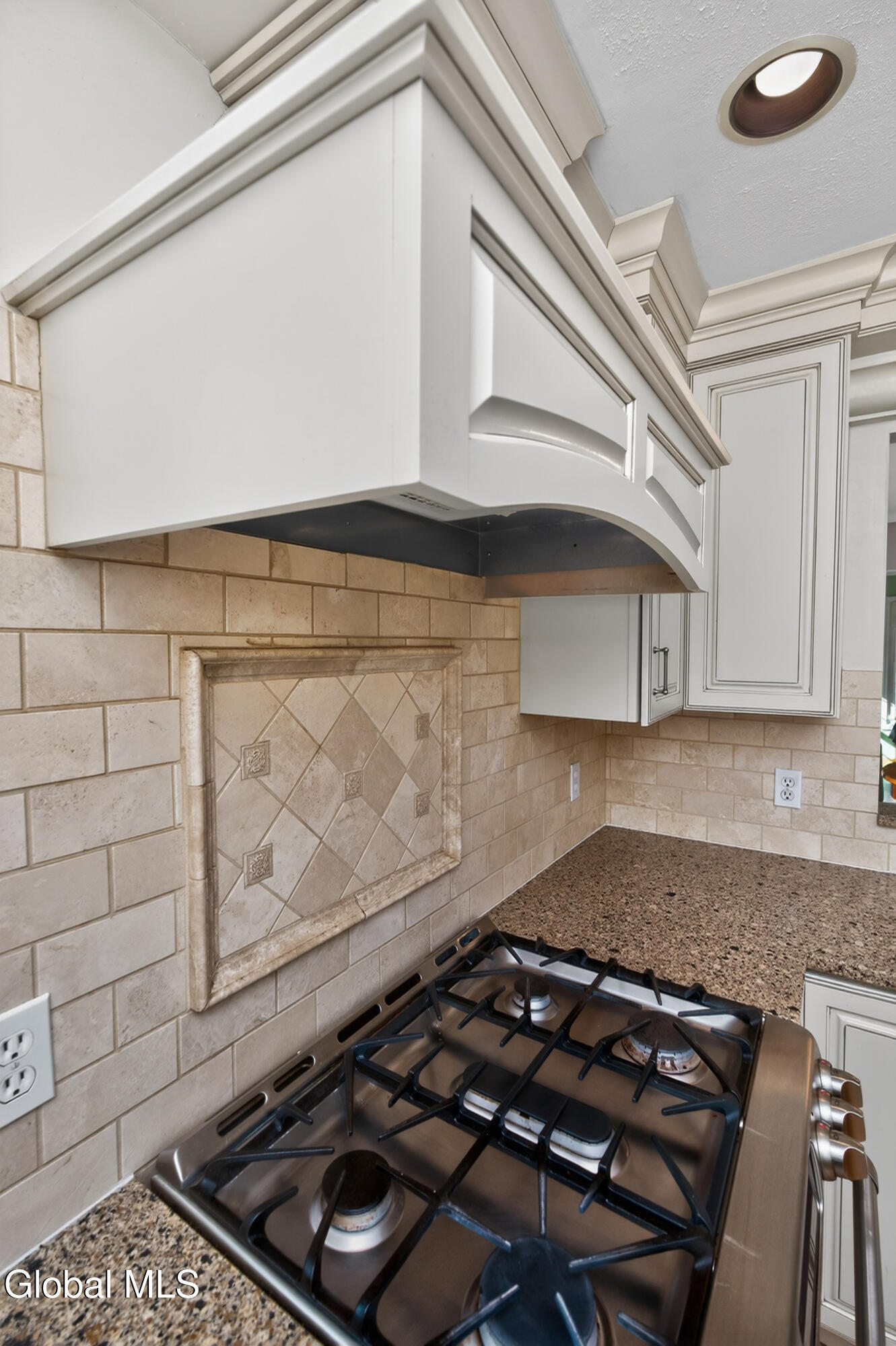 18 County Clare Lane Niskayuna NY 12309